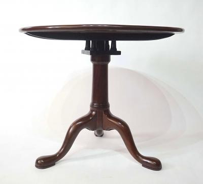 English George II Solid Mahogany Pillar and Claw Tilt Top Table circa 1740