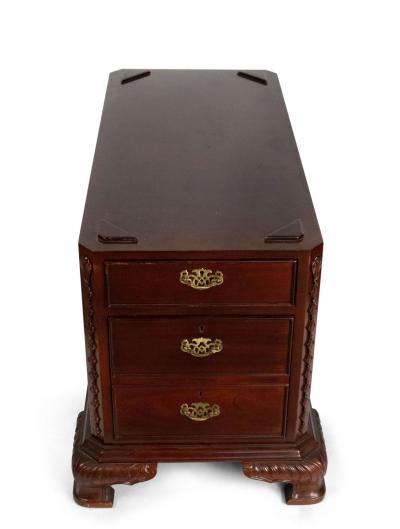English Georgian Style Mahogany Kneehole Desk