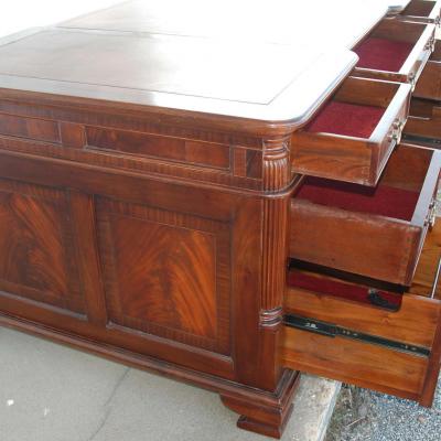 English Leather Top Partner Desk