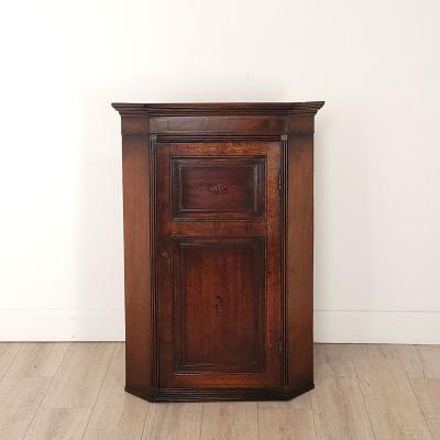 English Oak Hanging Corner Cupboard circa 1800
