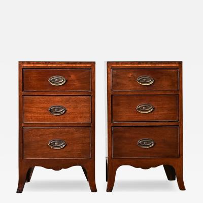 English Pair of Federal style Mahogany Bedside Tables