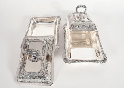 English Pair of Silver Plated Tableware Serving Dishes