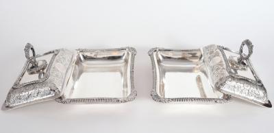 English Pair of Silver Plated Tableware Serving Dishes