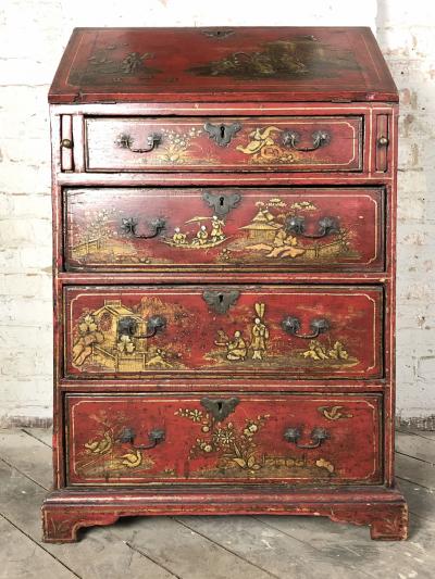English Queen Anne Early 18th Century Red Chinoiserie Lacquer Desk Commode