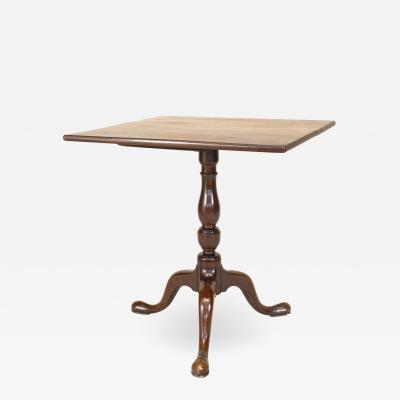 English Queen Anne Mahogany End Table