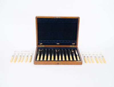 English Silver Plated Tableware Fish Cutlery Set Sheffield circa 1910s