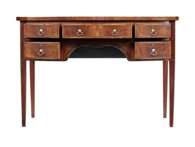 English Victorian 1860s Walnut and Mahogany Bowfront Sideboard with Five Drawers