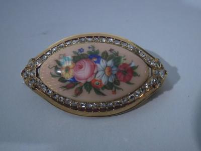 English Victorian Diamond 18k Gold Enamel Eye Brooch