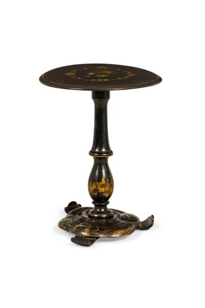 English Victorian Gilt Painted and Lacquered Oval Top End Side Table