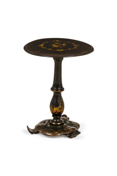 English Victorian Gilt Painted and Lacquered Oval Top End Side Table