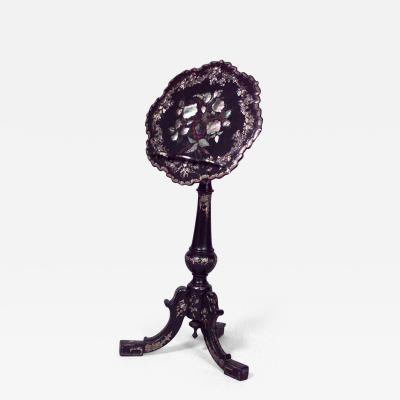 English Victorian Papier mach pearl inlaid black lacquered round adjustable mus
