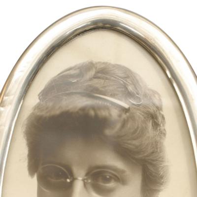 English Victorian Style Silver Oval Picture Frame