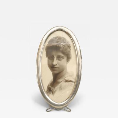 English Victorian Style Silver Oval Picture Frame