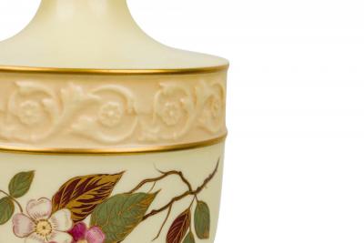 English Victorian style Mid Century Floral Porcelain Urn Form Table Lamp