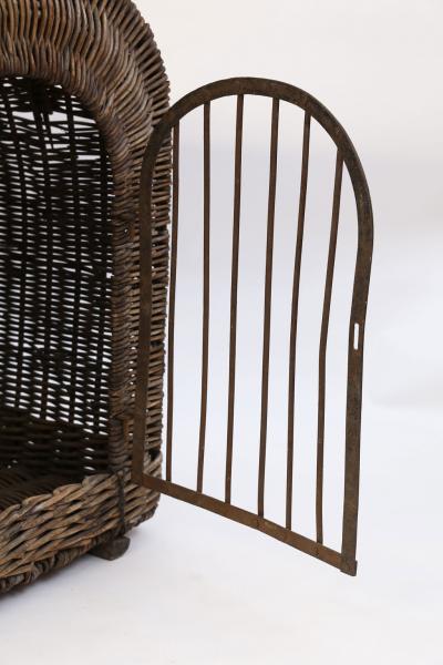English Wicker Dog Kennel