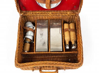 English Wicker Picnic Basket