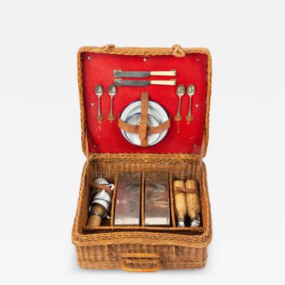 English Wicker Picnic Basket