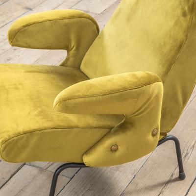 Erberto Carboni Erberto Carboni Pair of Armchairs mod Delfino
