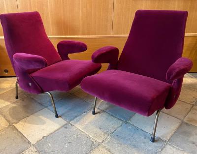 Erberto Carboni Pair of armchairs odel Delfino for Arflex Italy 1950s