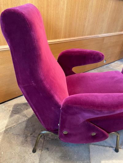 Erberto Carboni Pair of armchairs odel Delfino for Arflex Italy 1950s