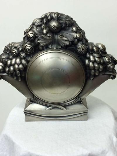 Eric Bagge Bagge and Peters Clock