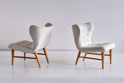 Eric Bertil Karl n Eric Bertil Karl n Pair of Lounge Chairs in Ivory Linen and Elm Sweden 1940s