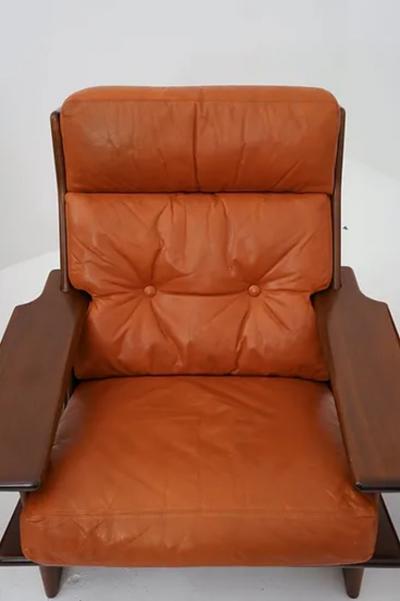 Esko Pajamies Scandinavian Lounge Chairs model Pele by Esko Pajamies