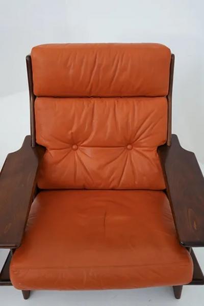 Esko Pajamies Scandinavian Lounge Chairs model Pele by Esko Pajamies