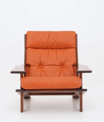 Esko Pajamies Scandinavian Lounge Chairs model Pele by Esko Pajamies