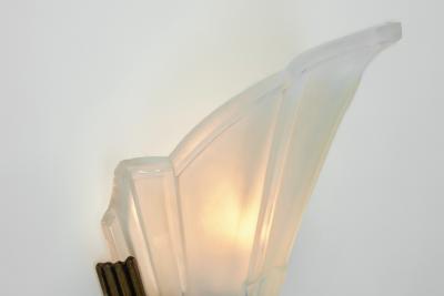 Etablissements Jean Gauthier Art Deco Wall Lamp for tablissement Jean Gauthier France 20th Century