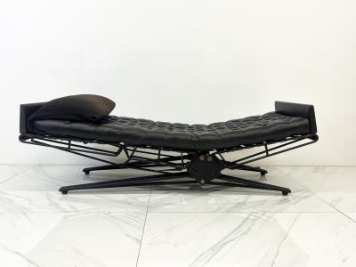 Eugenio Gerli Osvaldo Borsani Osvaldo Borsani Adjustable Leather L77 Daybed Chaise for Tecno Italy 1950s