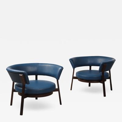 Eugenio Gerli Osvaldo Borsani Pair of P28 Lounge Chairs by Eugenio Gerli for Tecno