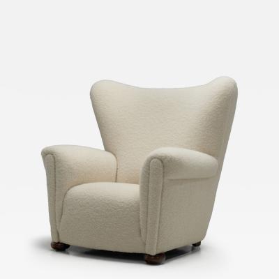 European Armchair in White Upholstery Europe 20th Century
