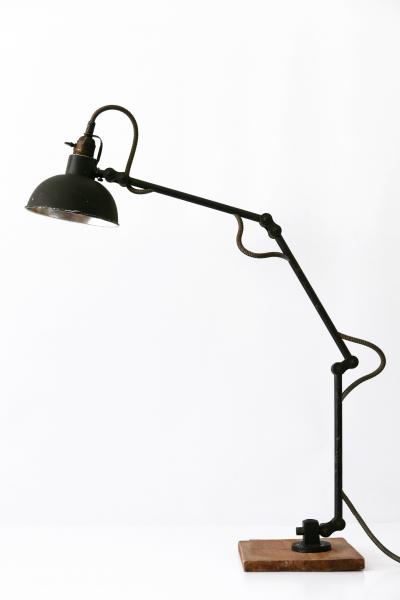 Exceptional Articulated Bauhaus Workshop Wall Lamp or Task Light 1920s Germany