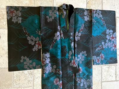 Exceptional Japanese Summer Asa Hitoe Weft Ikat Kimono Provenance