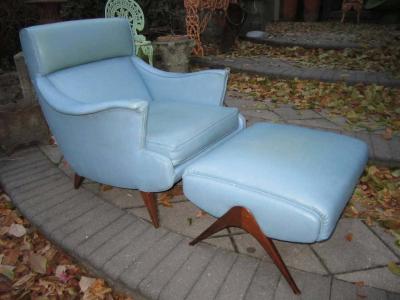 Exciting Mid Century Modern Lounge Chair with Ottoman