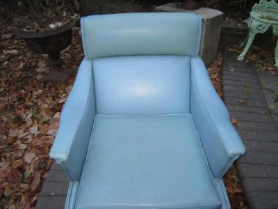 Exciting Mid Century Modern Lounge Chair with Ottoman