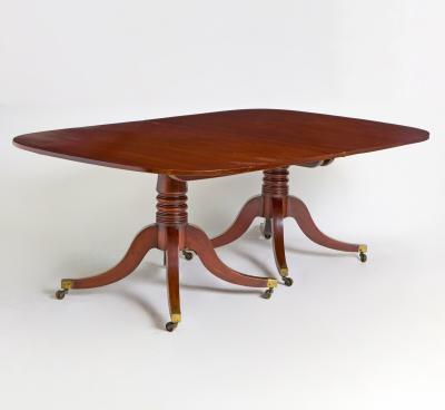 Exquisite Antique English George III Style Mahogany Wood Dining Table