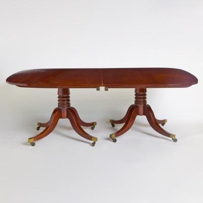 Exquisite Antique English George III Style Mahogany Wood Dining Table