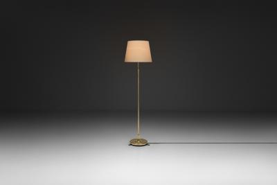 Extendable Brass Floor Lamp with Ribbed Stem Detail Europe 1940s