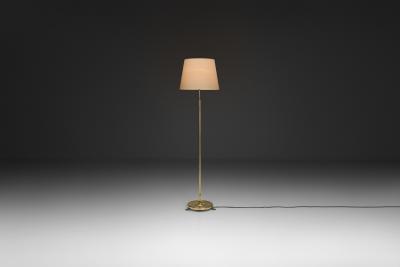 Extendable Brass Floor Lamp with Ribbed Stem Detail Europe 1940s
