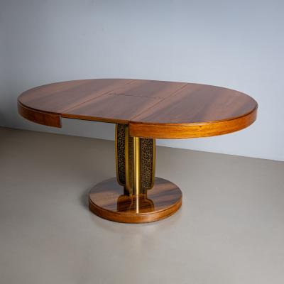 Extendable Table in the style of Luciano Frigerio Italy