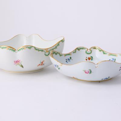 Extensive 19th Century Meissen Porcelain Dinnerware Service For Twelve People