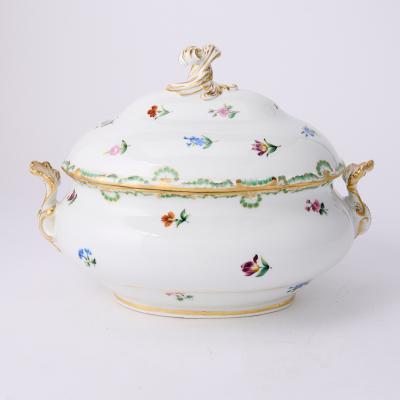 Extensive 19th Century Meissen Porcelain Dinnerware Service For Twelve People