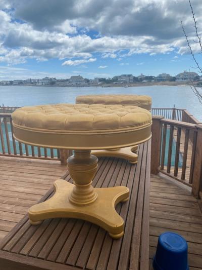 FANCY PAIR OF HOLLYWOOD REGENCY BUTTON TUFTED STOOLS