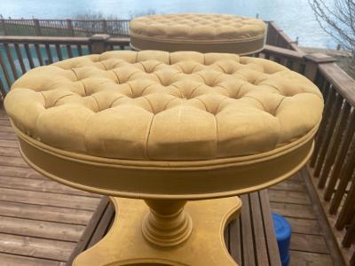 FANCY PAIR OF HOLLYWOOD REGENCY BUTTON TUFTED STOOLS