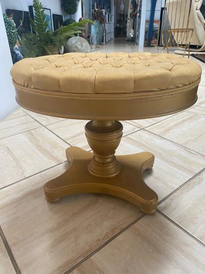 FANCY PAIR OF HOLLYWOOD REGENCY BUTTON TUFTED STOOLS