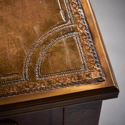 FINE 19TH CENTURY FRENCH NEOCLASSICAL STYLE WRITING TABLE