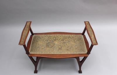 FINE FRENCH ART NOUVEAU UPHOLSTERED MAHOGANY BENCH