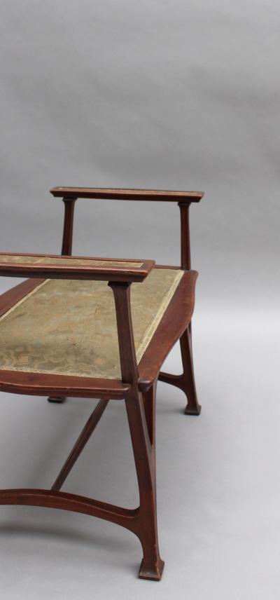 FINE FRENCH ART NOUVEAU UPHOLSTERED MAHOGANY BENCH